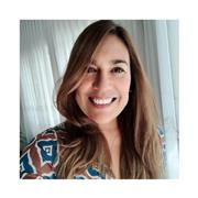 Profesora en Artes visuales con amplia experiencia con niños entre 7 y 12 años y adultos , clases entretenidas y divertidas.